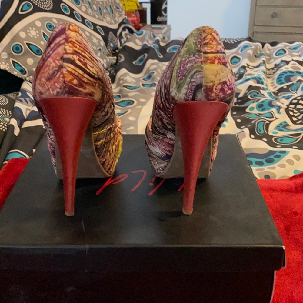 Stilettos - Picture 2 of 3